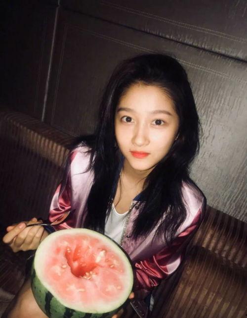 网友吃瓜在线观看,在线观看的娱乐狂欢